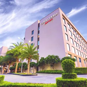 Hotel Courtyard By Marriott Agra