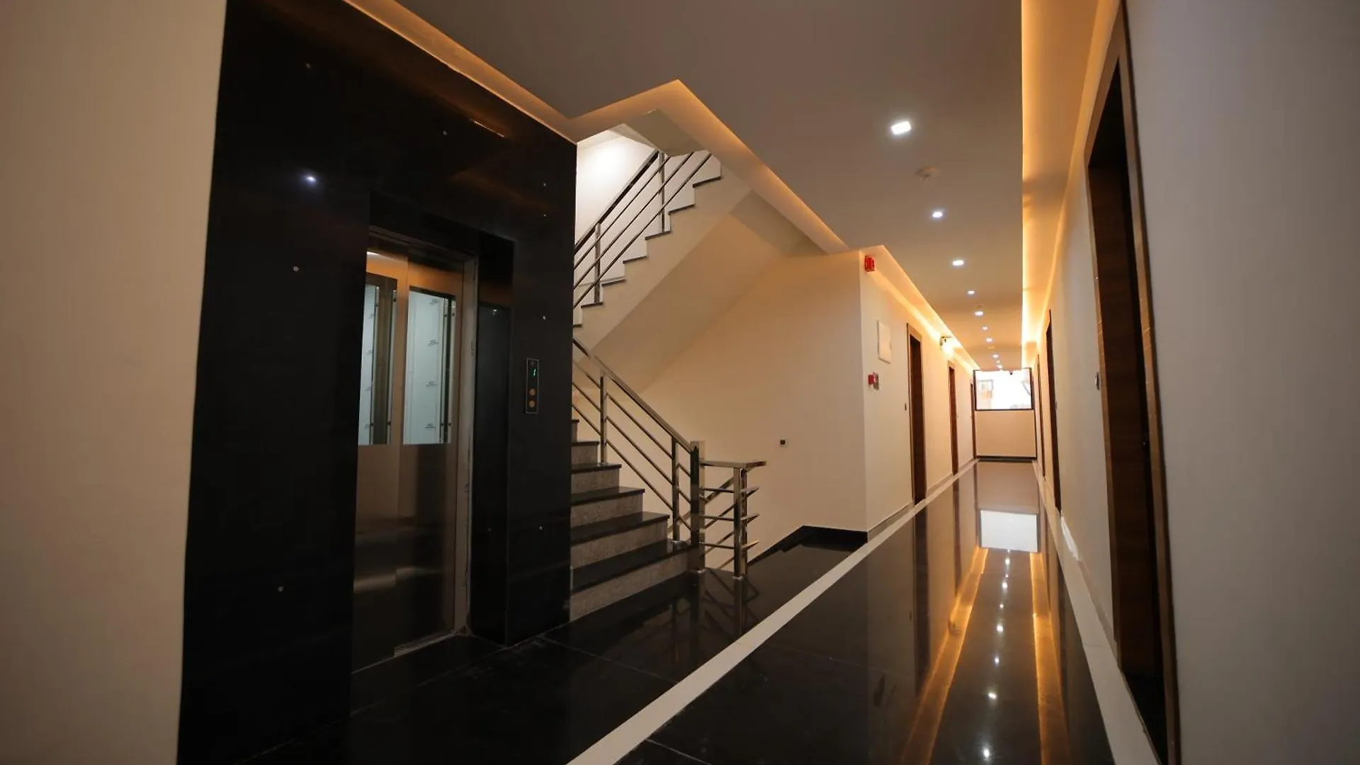 Hotel Dev Villas Agra  3*, Agra (Uttar Pradesh) India