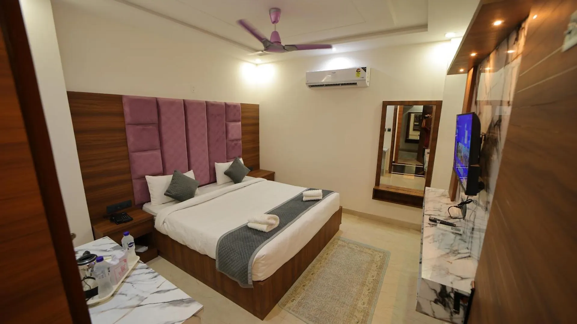 Hotel Dev Villas Agra  3*, Agra (Uttar Pradesh)