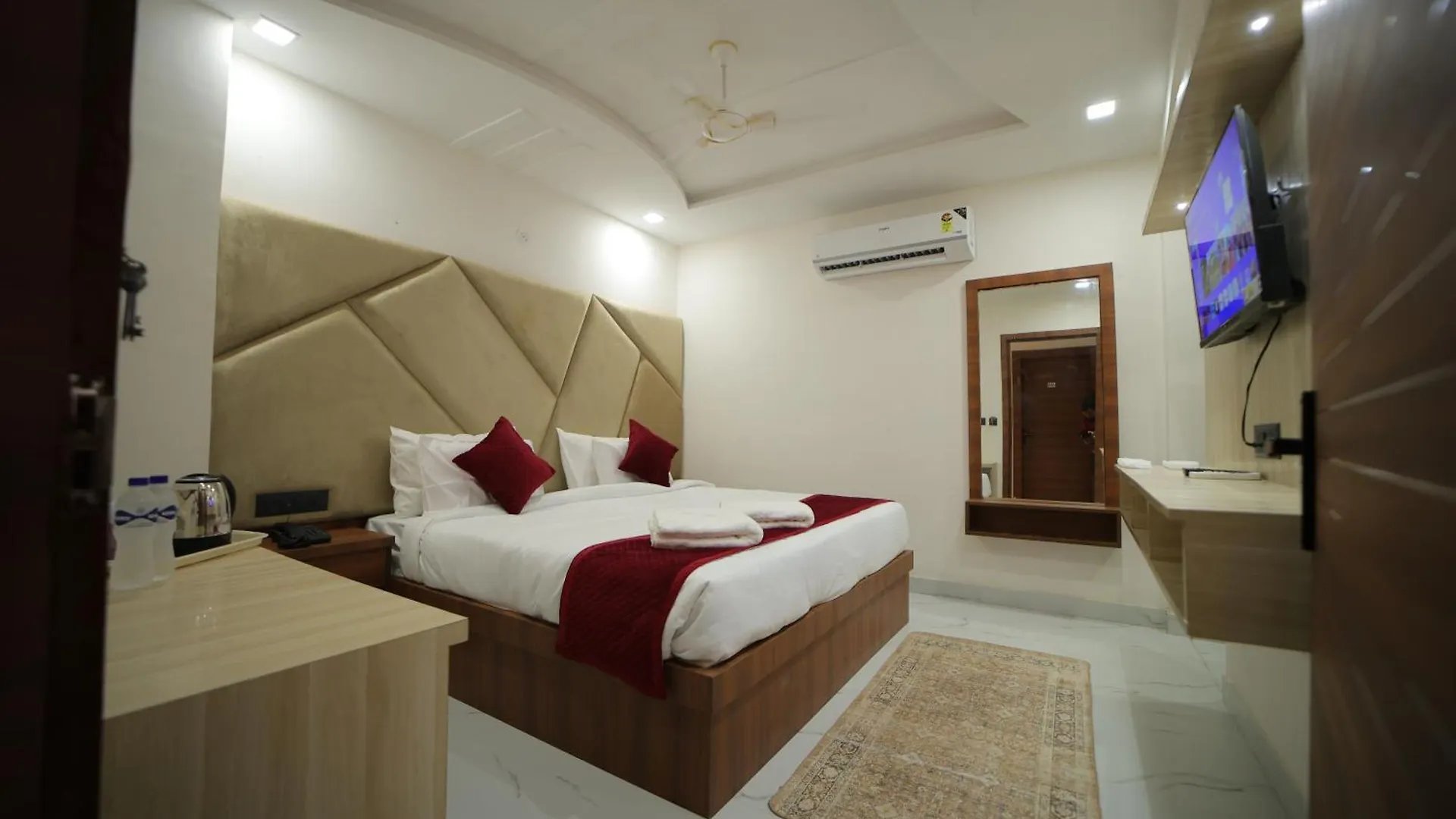 Hotel Dev Villas Agra   Agra (Uttar Pradesh)